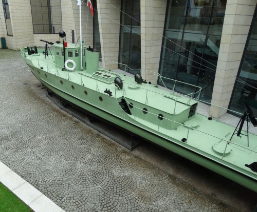 49072206367093140322