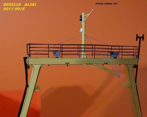 98287640386802071637